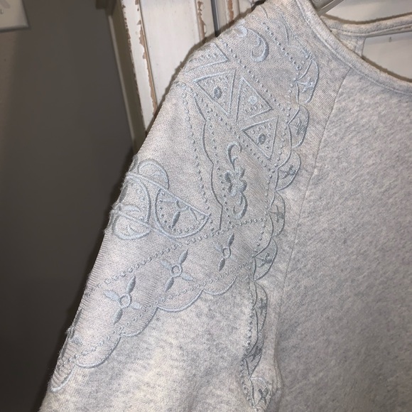 open back sweatshirt - Picture 2 of 3